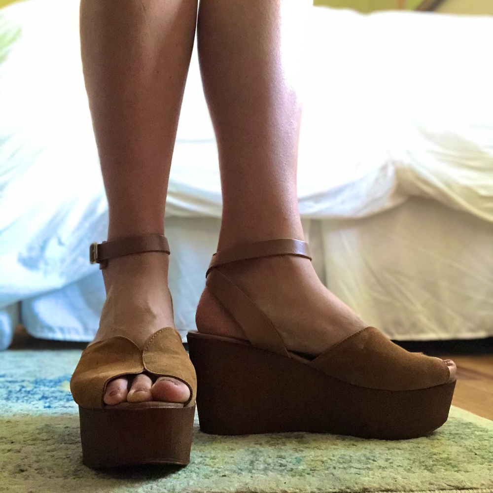 Seychelles Camel Colored Wedges